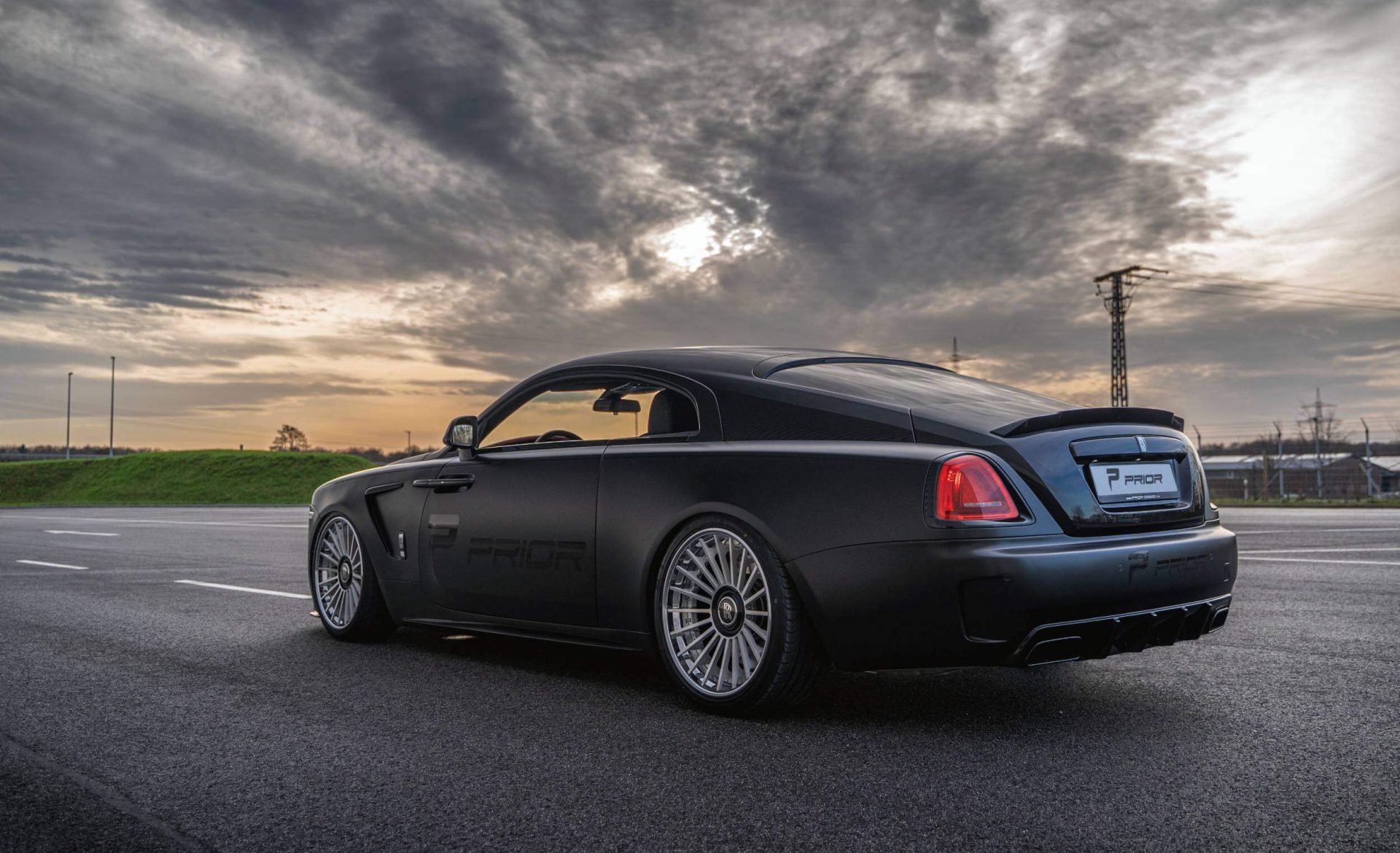PD BlackShot Rear Bumper with Diffusor suitable for Rolls Royce Wraith
