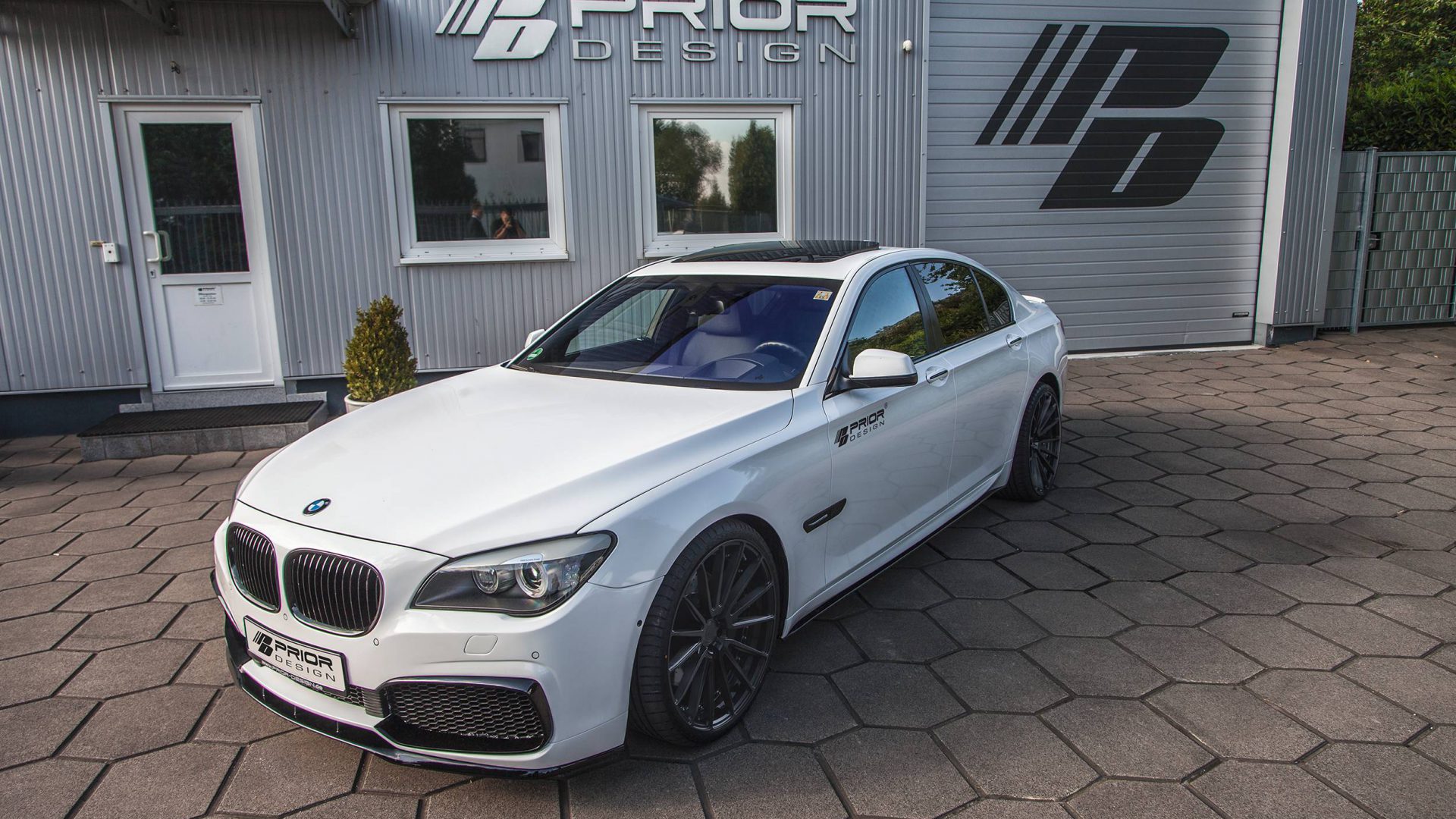 BMW 7-Series F01 Tuning - Prior Design PD7R Body Kit
